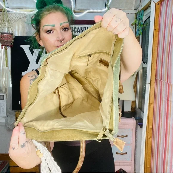Green and Tan Structured Tote with Gold Hardware - Picture 7 of 16